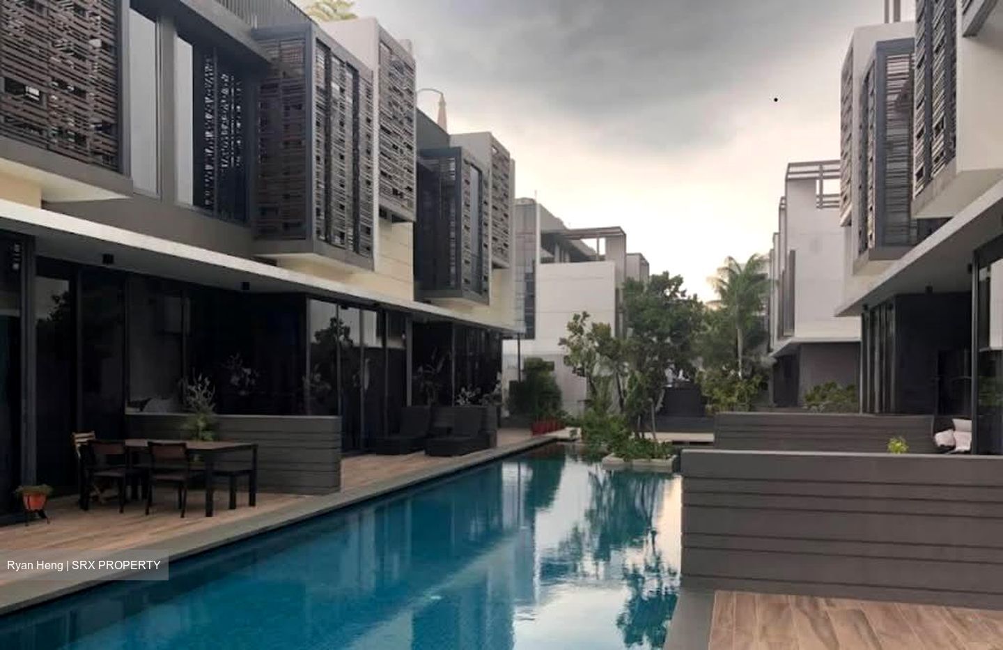 Alana (D28), Terrace #578375951
